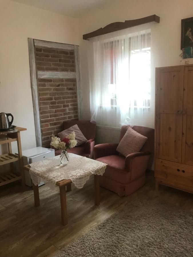 Penzion Hradecky Dvur Plzeň Buitenkant foto
